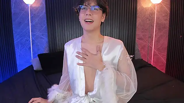 luixdust  online show from November 16, 2025, 10:54 am