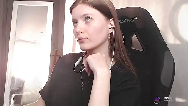 Snapshot of cute_elfy_ chatting on September 21, 2025, 2:40 pm cute elfy online show from September 21, 2025, 2:40 pm