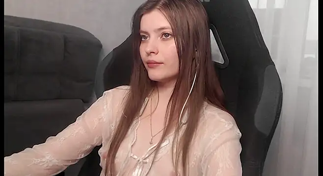 Snapshot of cute_elfy_ chatting on December 21, 2025, 1:18 pm cute elfy online show from December 21, 2025, 1:18 pm