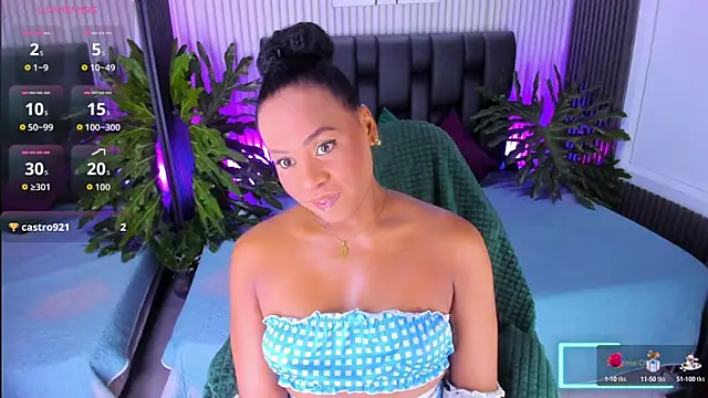 Snapshot of AriebonyBrooke chatting on October 6, 2025, 11:40 am AriebonyBrooke online show from October 6, 2025, 11:40 am