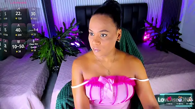 Snapshot of AriebonyBrooke chatting on October 15, 2025, 11:43 am AriebonyBrooke online show from October 15, 2025, 11:43 am