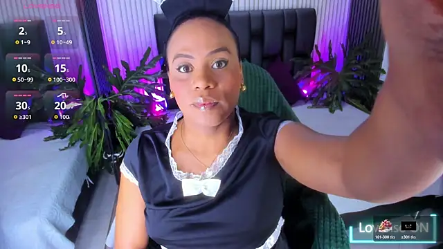 Snapshot of AriebonyBrooke chatting on October 24, 2025, 11:39 am AriebonyBrooke online show from October 24, 2025, 11:39 am