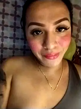 Snapshot of enoria1992 chatting on February 3, 2026, 12:21 pm enoria1992 online show from February 3, 2026, 12:21 pm