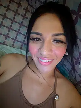 Snapshot of enoria1992 chatting on July 15, 2026, 3:45 am enoria1992 online show from July 15, 2026, 3:45 am