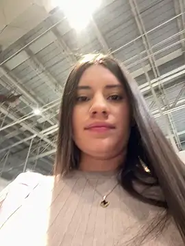 Snapshot of Isabella21_ chatting on January 16, 2026, 11:31 pm Isabella21 online show from January 16, 2026, 11:31 pm