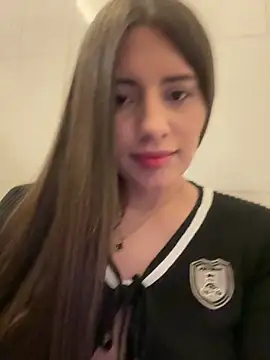 Snapshot of Isabella21_ chatting on February 26, 2026, 1:59 am Isabella21 online show from February 26, 2026, 1:59 am