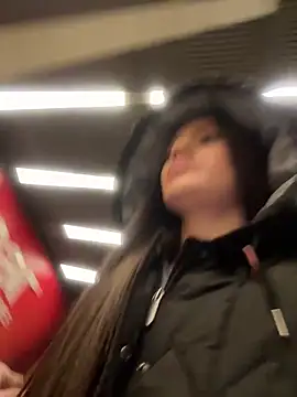 Snapshot of Isabella21_ chatting on March 1, 2026, 12:34 am Isabella21 online show from March 1, 2026, 12:34 am