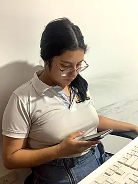 Velma star online show from September 18, 2025, 11:34 am