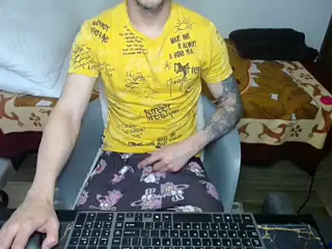 Snapshot of bossking017 chatting on February 3, 2025, 11:20 am bossking017 online show from February 3, 2025, 11:20 am