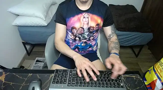 Snapshot of bossking017 chatting on February 7, 2025, 9:58 pm bossking017 online show from February 7, 2025, 9:58 pm