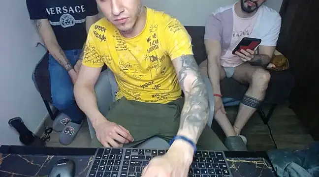 Snapshot of bossking017 chatting on February 28, 2025, 10:28 pm bossking017 online show from February 28, 2025, 10:28 pm