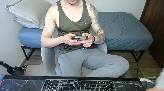 Snapshot of bossking017 chatting on March 3, 2025, 12:48 pm bossking017 online show from March 3, 2025, 12:48 pm