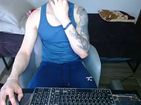 Snapshot of bossking017 chatting on March 8, 2025, 1:47 pm bossking017 online show from March 8, 2025, 1:47 pm