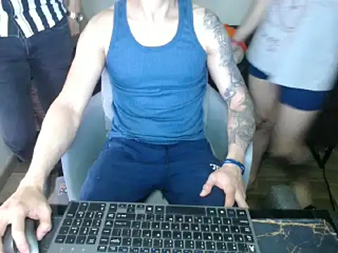 Snapshot of bossking017 chatting on March 8, 2025, 9:51 pm bossking017 online show from March 8, 2025, 9:51 pm