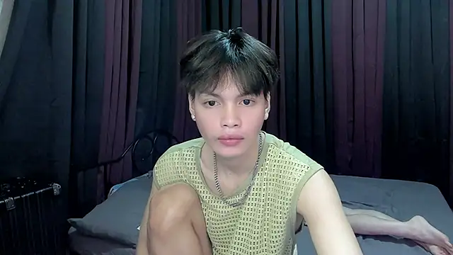 hotfreshdior online show from December 2, 2025, 6:03 pm