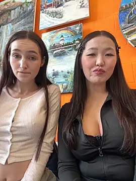 Snapshot of SnappyHappy chatting on October 20, 2025, 11:32 am SnappyHappy online show from October 20, 2025, 11:32 am