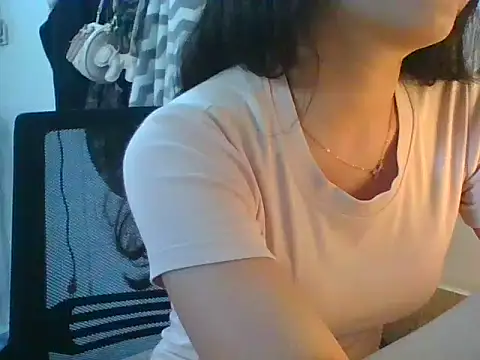 Snapshot of Linzly chatting on September 19, 2025, 3:08 am Linzly online show from September 19, 2025, 3:08 am