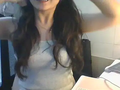 Snapshot of Linzly chatting on October 9, 2025, 5:00 pm Linzly online show from October 9, 2025, 5:00 pm