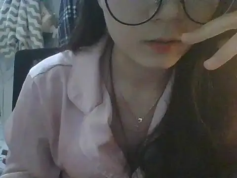 Snapshot of Linzly chatting on October 23, 2025, 5:12 pm Linzly online show from October 23, 2025, 5:12 pm