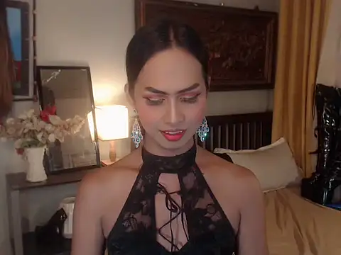 Nathalieheartt online show from December 1, 2025, 3:44 am