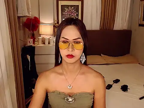 Snapshot of Nathalieheartt chatting on February 27, 2026, 1:44 pm Nathalieheartt online show from February 27, 2026, 1:44 pm