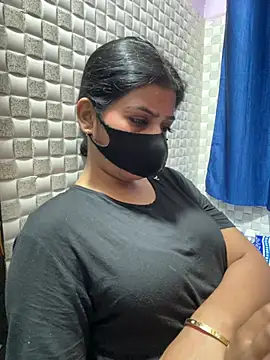 Hot Jaanvi  online show from March 27, 2026, 10:48 am