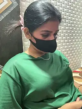 Hot Jaanvi  online show from April 17, 2026, 3:53 am