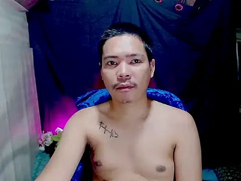 MANIACasianX online show from November 28, 2025, 9:06 pm