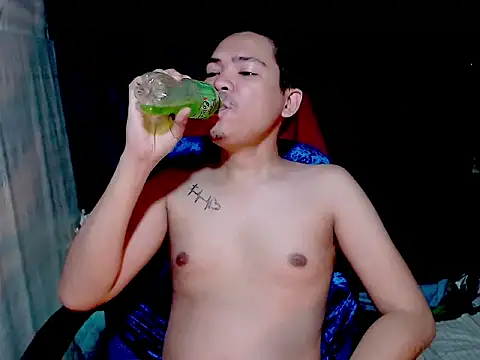 MANIACasianX online show from November 30, 2025, 4:33 pm