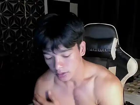 Snapshot of AsianHotBODYY chatting on February 9, 2026, 12:31 pm AsianHotBODYY online show from February 9, 2026, 12:31 pm