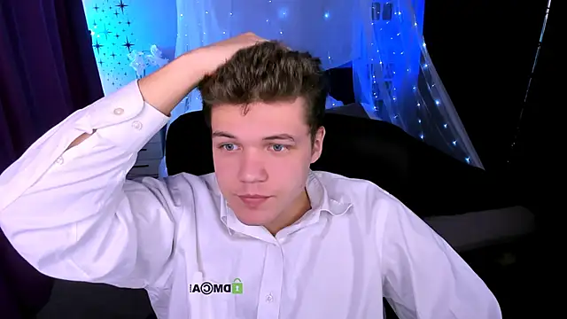 lucas long  online show from November 7, 2025, 9:53 am