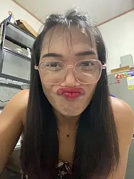 Herbielustts online show from March 8, 2026, 2:21 pm