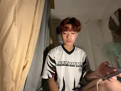 ur little secret online show from November 25, 2025, 2:17 pm