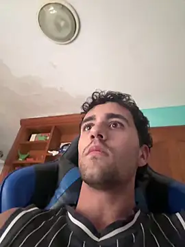 aavrdvh33 online show from November 13, 2025, 3:55 pm