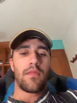 aavrdvh33 online show from November 23, 2025, 3:23 pm