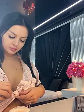 KenyaCruz online show from November 11, 2025, 6:52 pm