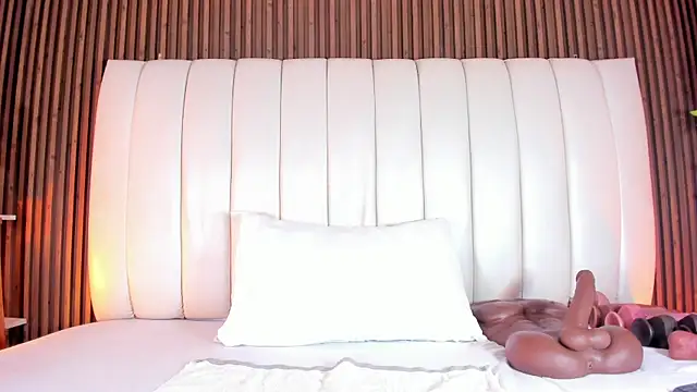 SandraMilerr online show from March 5, 2026, 4:30 am