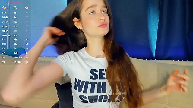 lovelyalivia online show from May 15, 2026, 8:32 am