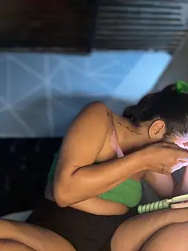 Kaily Sweet16 online show from April 13, 2026, 5:07 pm