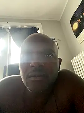 Snapshot of JezOne555 chatting on October 15, 2025, 6:19 pm JezOne555 online show from October 15, 2025, 6:19 pm