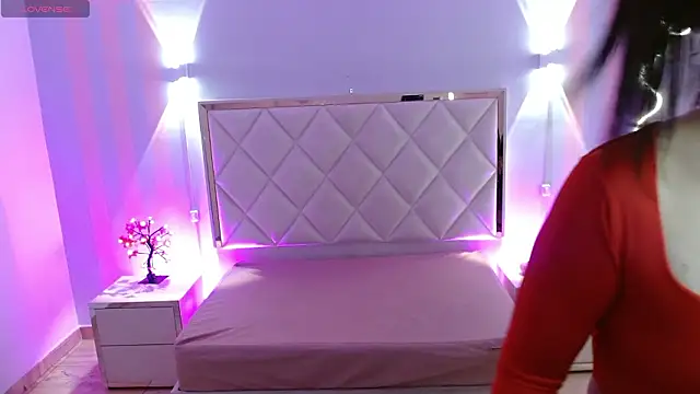 Snapshot of Rosalind_tay chatting on March 4, 2026, 11:16 am Rosalind tay online show from March 4, 2026, 11:16 am