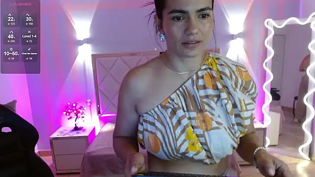 Snapshot of Rosalind_tay chatting on March 6, 2026, 11:39 am Rosalind tay online show from March 6, 2026, 11:39 am