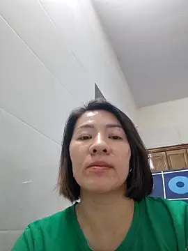 Snapshot of Hailey_babe chatting on October 14, 2025, 1:17 am Hailey babe online show from October 14, 2025, 1:17 am