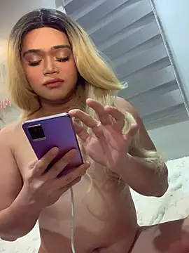 Snapshot of VictoriaL0ve chatting on December 4, 2025, 1:53 pm VictoriaL0ve online show from December 4, 2025, 1:53 pm