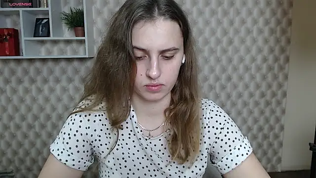 AmandaDimond  online show from November 25, 2025, 12:16 pm