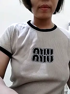 love sexy090 online show from October 30, 2025, 12:28 pm