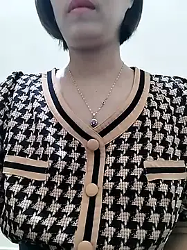 love sexy090 online show from November 23, 2025, 11:48 pm