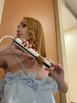 surprisecockmia online show from April 10, 2026, 6:18 am