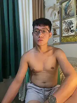 Snapshot of xshyboyx chatting on June 4, 2026, 2:45 pm xshyboyx online show from June 4, 2026, 2:45 pm