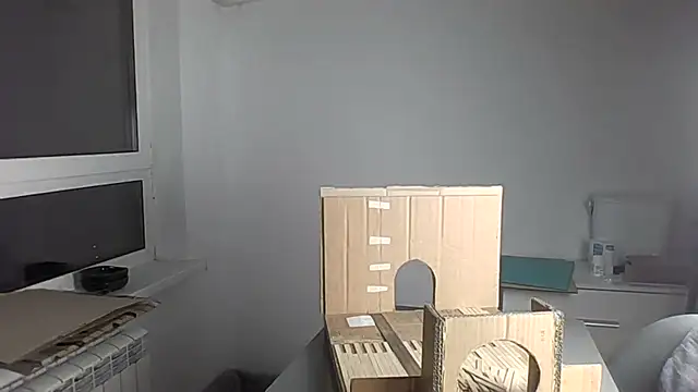 Snapshot of Qaynii chatting on October 21, 2025, 2:40 pm Qaynii online show from October 21, 2025, 2:40 pm